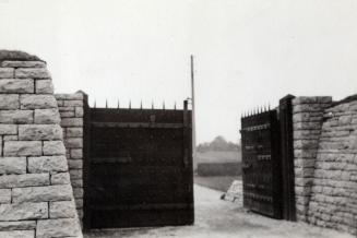 Fort York, gate (western), looking w