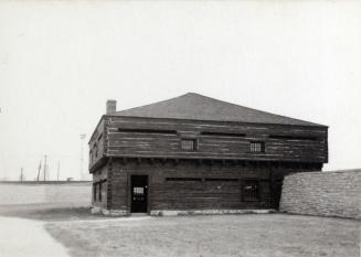 Fort York, blockhouse (eastern), looking e