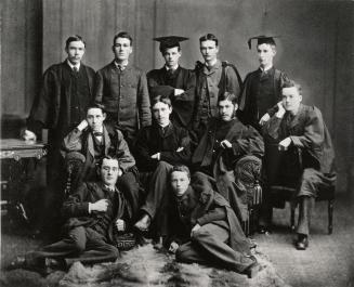 Trinity College (1852-1925), portrait of class of '82