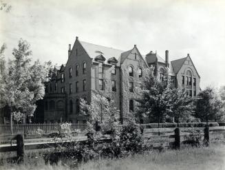 Wycliffe College, Hoskin Ave