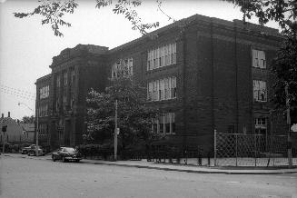Givins St. Public School, Shaw St., southwest corner Argyle St