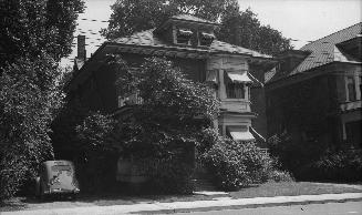 House, Spadina Road., east side, north of Bernard Avenue