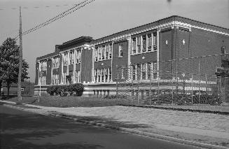 Hodgson Public School, Davisville Avenue, north side, between Mt. Pleasant Rd. and Belle Ayre B…