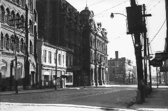Adelaide Street East, looking e