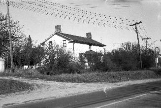 Marshall, Arthur A., house, Dundas Street West, north side, near Shaver Avenue