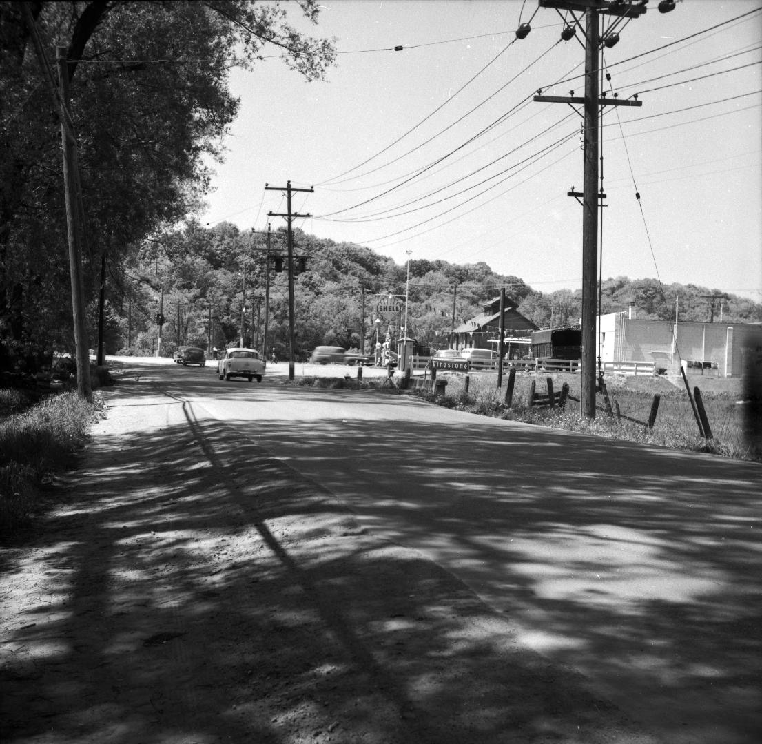 Old York Mills Road, looking west to Yonge Street