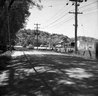 Old York Mills Road, looking west to Yonge Street