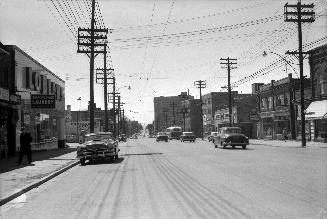 Yonge Street, looking south from north of Bedford Park Avenue, Toronto, Ontario. Image shows a  ...