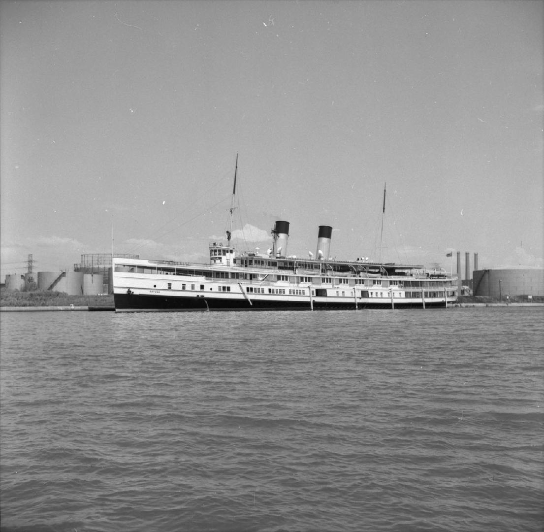 Cayuga, steamer, in Ship Channel (Toronto)
