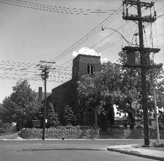 St. Cuthbert's Anglican Church (built 1914-1938), Bayview Avenue, southeast corner St. Cuthbert's Road