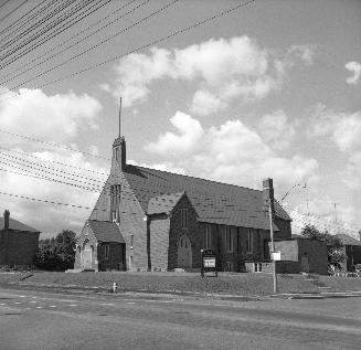 Leaside Presbyterian Church, Eglinton Avenue E