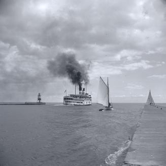 Cayuga, steamer, in Eastern Gap, Toronto, looking south