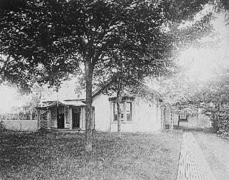 Hubertus, William L., house, Bloor Street East, north side, west of Park Road. Toronto, Ont.