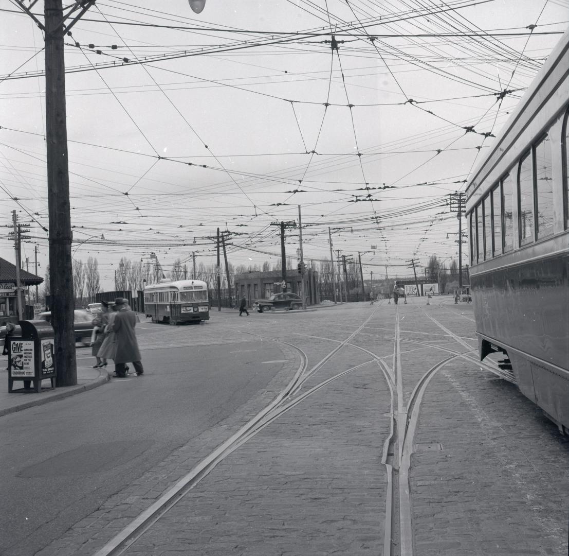 (THE) QUEENSWAY, looking west from e