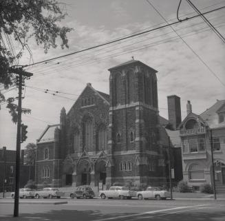 Knox Presbyterian Church (opened 1909), Spadina Avenue, west side, south of Harbord St