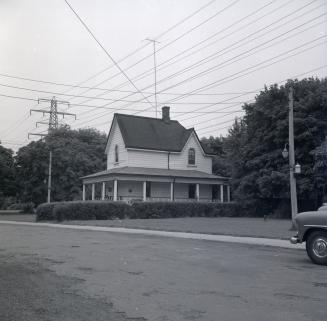 House, Beresford Avenue, north side, west of Dufferin St