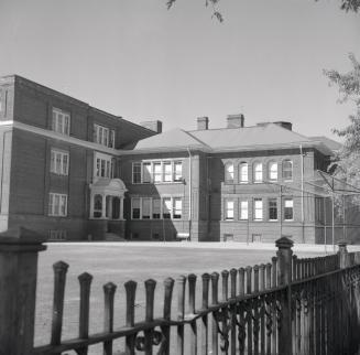 Kimberley Avenue Public School, Kimberley Avenue, west side, between Swanwick Avenue & Gerrard Street East