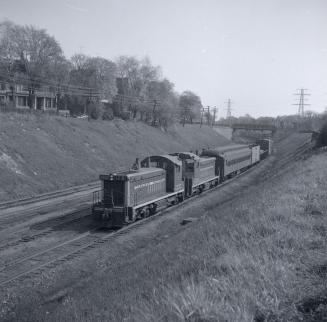 C.N.R. tracks, looking e. to Dunn Avenue bridge, Springhurst Avenue at left
