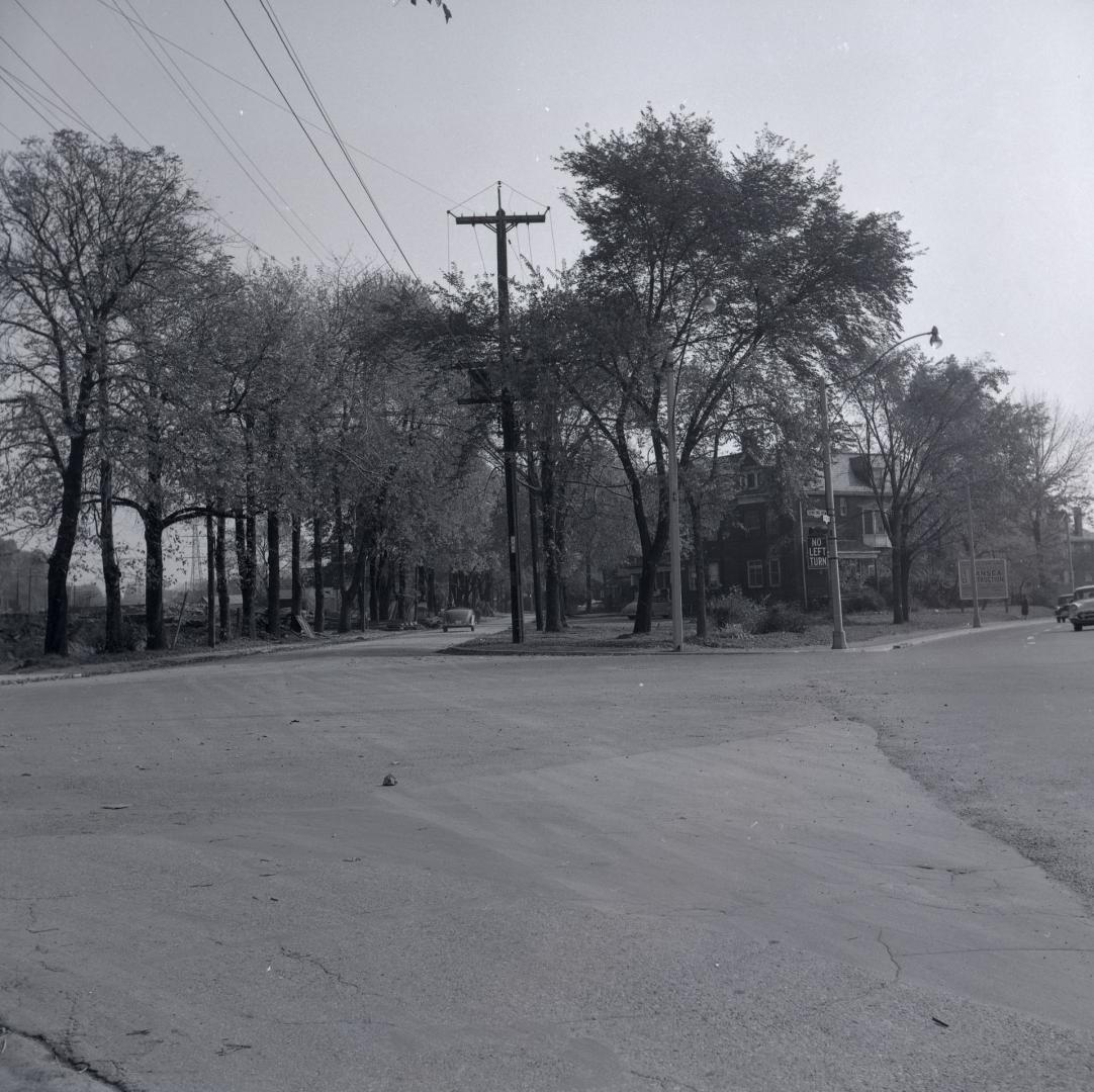 Empress Crescent, looking e. from Dowling Avenue & Lakeshore Boulevard W