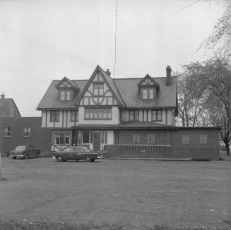 Historic photo from Sunday, May 12, 1957 - Algonquin Tavern on Yonge St. south of Cummer - also know as The A (demolished 1986) in North York