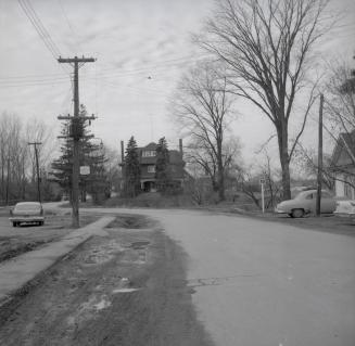 Ellerslie Avenue, looking west from Yonge Street