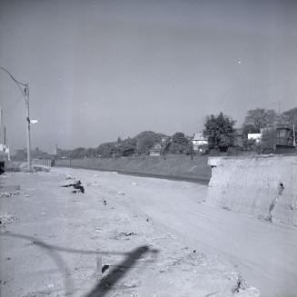 Gardiner Expressway, looking west from Dowling Avenue, during construction