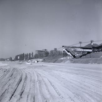 Gardiner Expressway, looking west from e