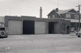 Danforth Bus Lines, garage, Danforth Avenue, south side, between Elward Boulevard & August Avenue, showing side on Elward Boulevard