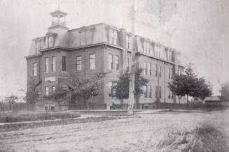 Dewson St. Public School, Dewson St., southeast corner Concord Avenue, Toronto, Ontario