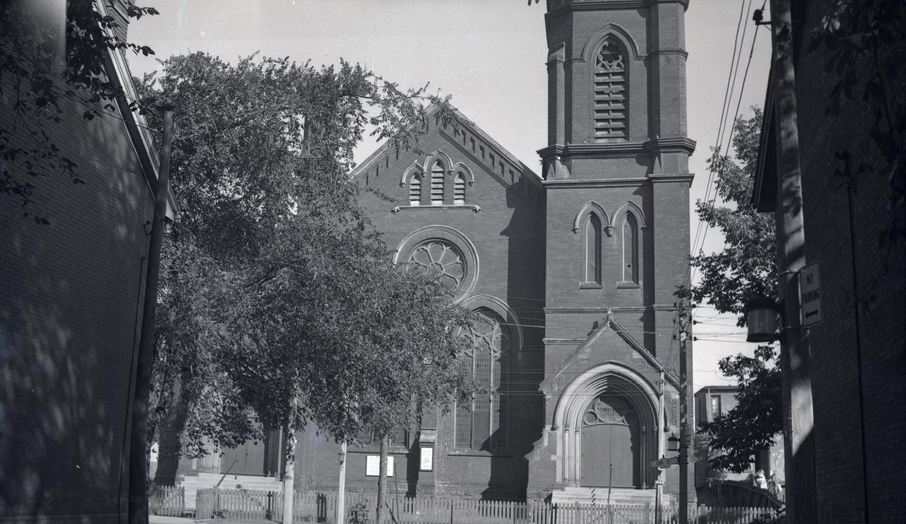 East Presbyterian Church, Oak St