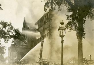 Parliament Buildings (1893), fire, 1 September 1909