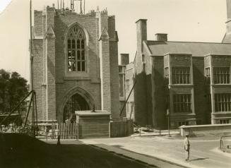 Historic photo from Thursday, August 9, 1923 - Hart House, Soldiers Tower partially constructed in University of Toronto (U of T)