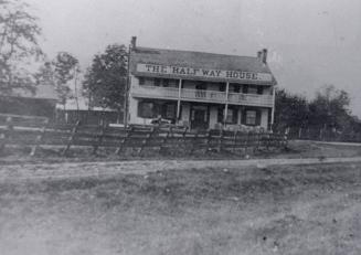 Historic photo from 1910 - Half Way House Hotel, Kingston Rd., n.w. corner Midland Ave. in Cliffside