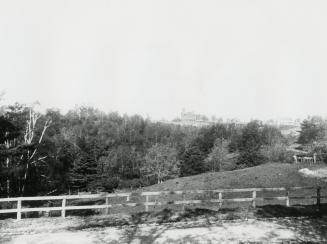 Rennie, William, house, Ellis Avenue, east side, around Grenadier Heights, looking west to Swansea Public School in background