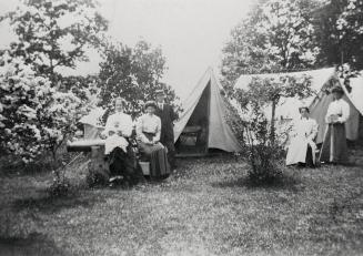 High Park Sanitarium, Gothic Avenue, west side, west of Quebec Avenue, tents used by some patients