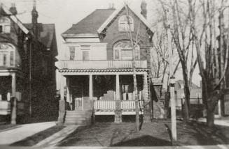 Hoover, Addison H., house, Jameson Avenue, east side, north of King Street West
