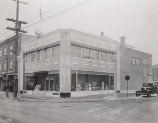 Historic photo from 1931 - Consumers Gas North Toronto Showroom on, Yonge St. at St. Clements Ave. in North Toronto