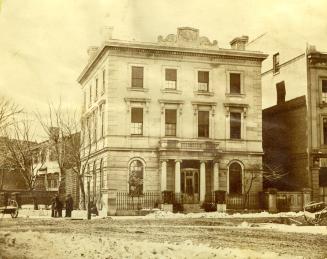 Bank of Montreal, Yonge Street, northwest corner Front St