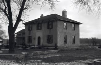 Dennis, Henry , house, Buttonwood Avenue, at former end (now approx
