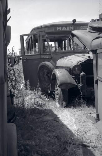 Gray Coach Lines, bus #26 at Levy Auto Parts Co