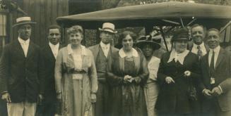 Abbott family photograph album. 10. Abbott family group