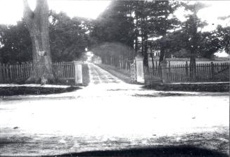 Gate and lane to Gibson House and Peter S
