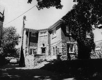 House, Oriole Parkway, west side, between Tranmer Avenue and College view Avenue, Toronto, Onta ...