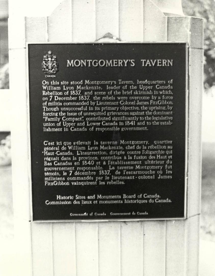 Montgomery's Tavern plaque, Yonge Street, southwest corner of Montgomery Avenue, Toronto, Ontar ...