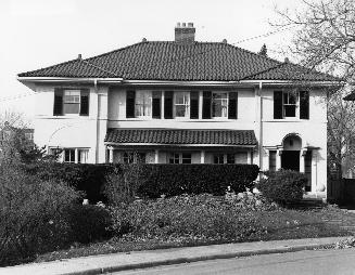 House, 184 Alexandra Boulevard, northeast corner of Alexandra Boulevard, Toronto, Ontario. Imag ...