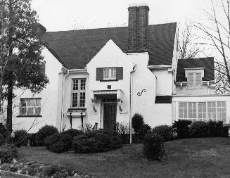 House,1184 Mount Pleasant Road, west side, between Blythwood Road and Glengowan Road, Toronto.  ...
