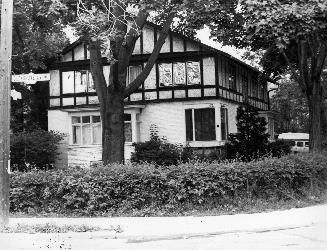 House, 170 Glengrove Avenue West, northwest corner of Rosewell Avenue, Toronto, Ontario. Image  ...