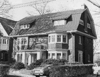 House, 24 Glenview Avenue, north side, between Yonge Street and Duplex Avenue, Toronto, Ontario ...