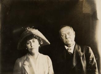 Arthur Conan Doyle and wife Jean Conan Doyle in spirit photograph