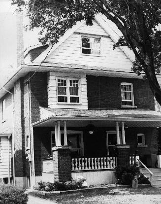 House, Ranleigh Avenue, north side, between Yonge Street and Mount Pleasant Road, Toronto, Onta ...